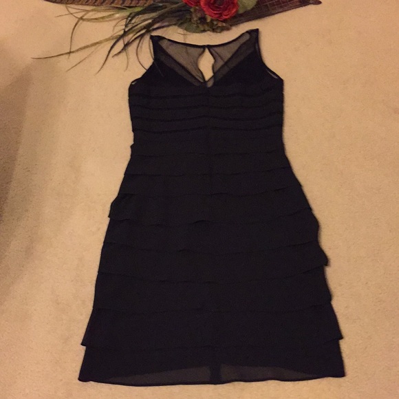 Dress - Picture 6 of 8